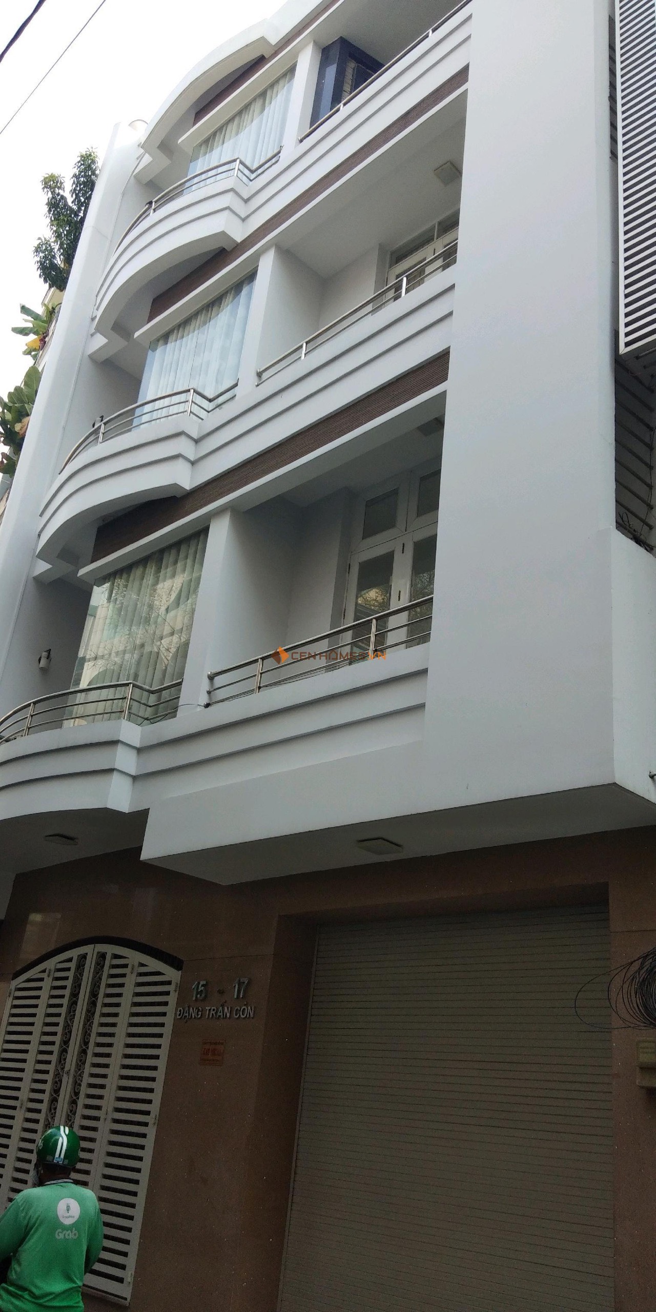 góc 3 mặt tiền Trần Hưng Đạo, diện tích 9 x 14 vuông vức, giá chỉ 43 tỷ thương lượng