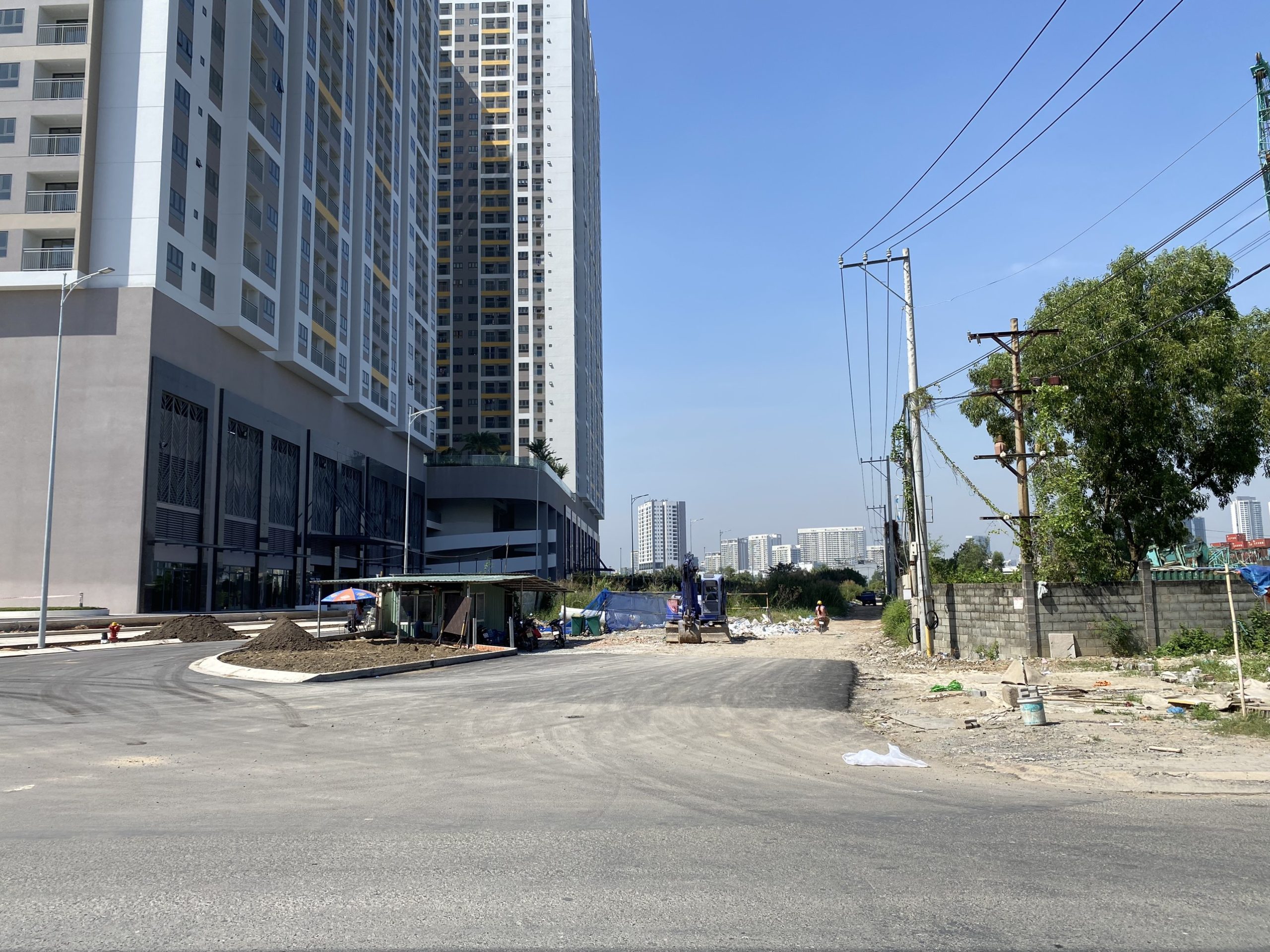 Chủ đi định cư, bán gấp gần 1.000m2 thổ cư hẻm Huỳnh Tấn Phát Quận 7, giá tốt đầu tư