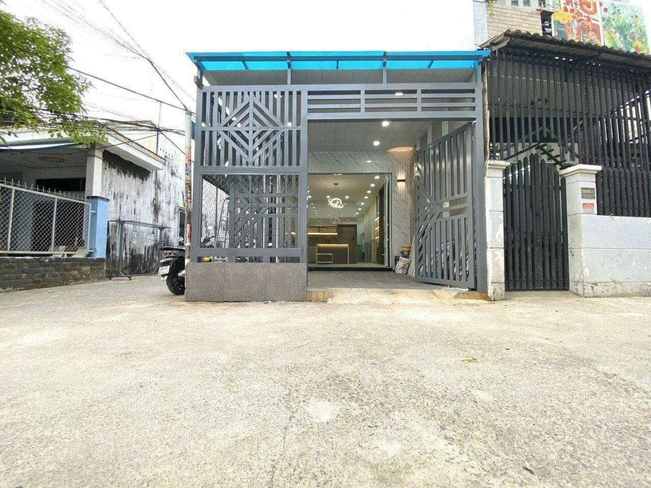 Bán Nhà vị trí góc 2 Mặt tiền 2129 Huỳnh Tấn Phát, Thị trấn Nhà Bè.