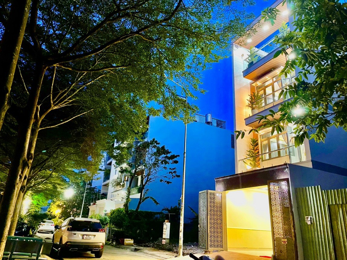 Bán Nhà phố xây theo thiết kế đẹp, đường D5B khu dân cư Phạm Hữu Lầu