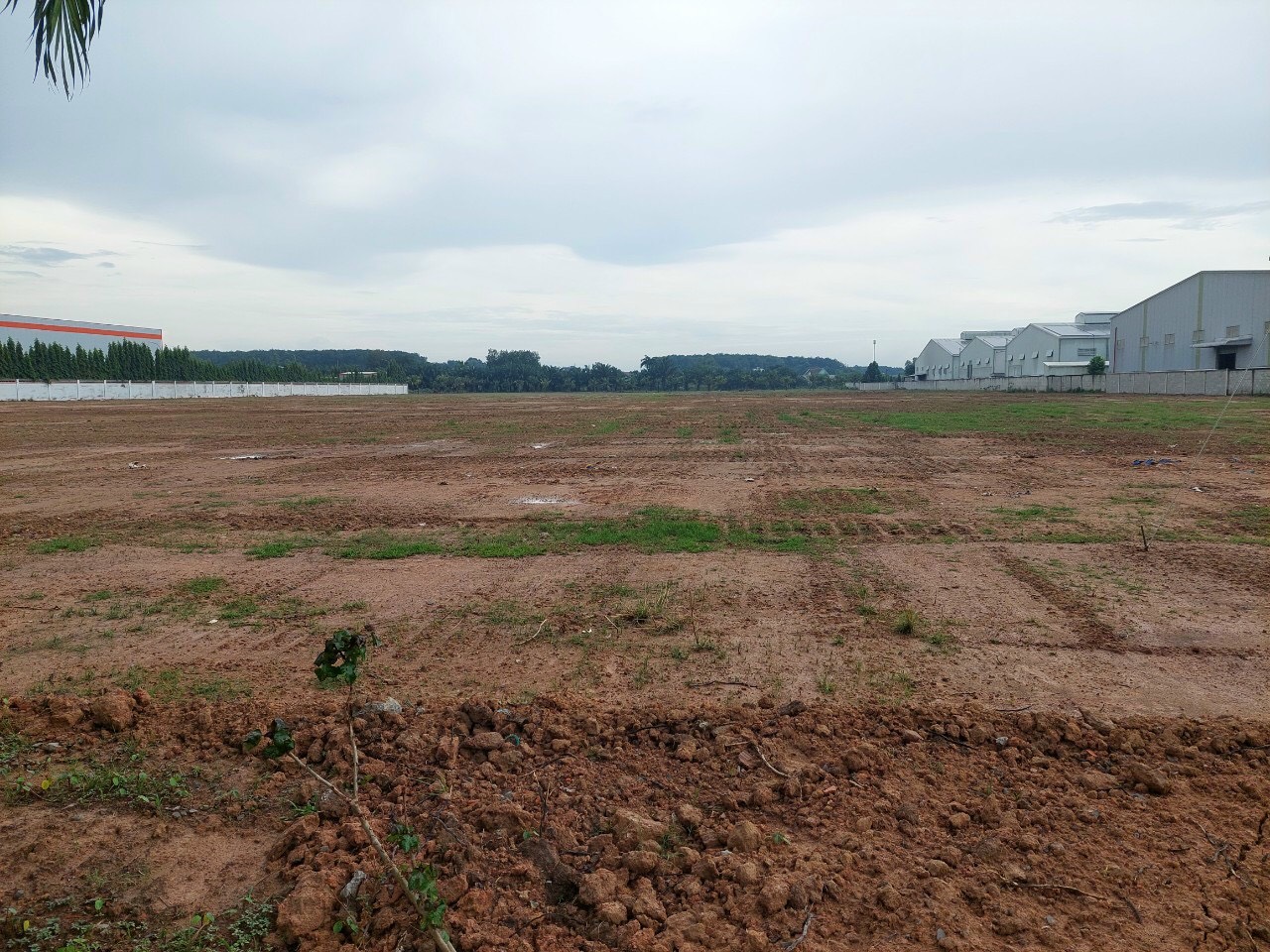 Bán lô đất 2 mặt tiền xây dựng trường học phước thái long thành đồng nai