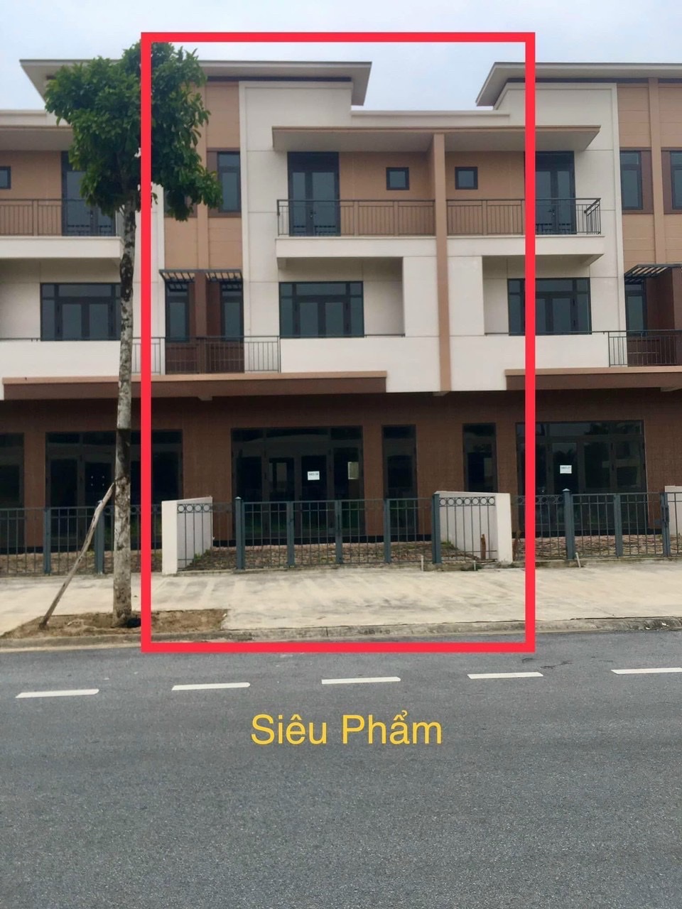 Chính chủ cần bán nhà 3 tầng vị trí đắc địa, không gian sống xanh, sạch , thoáng mát giữa trung tâm TP Từ Sơn.