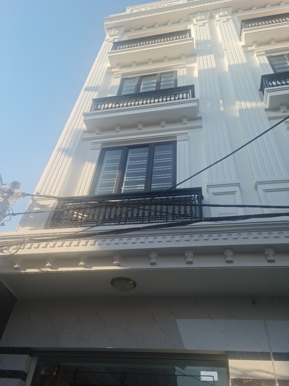 Bán dãy nhà xây 4 tầng, S 46.7- 52.9m2 ngõ Ngô Gia Tự, giá 2.93 đến 3.7 tỷ