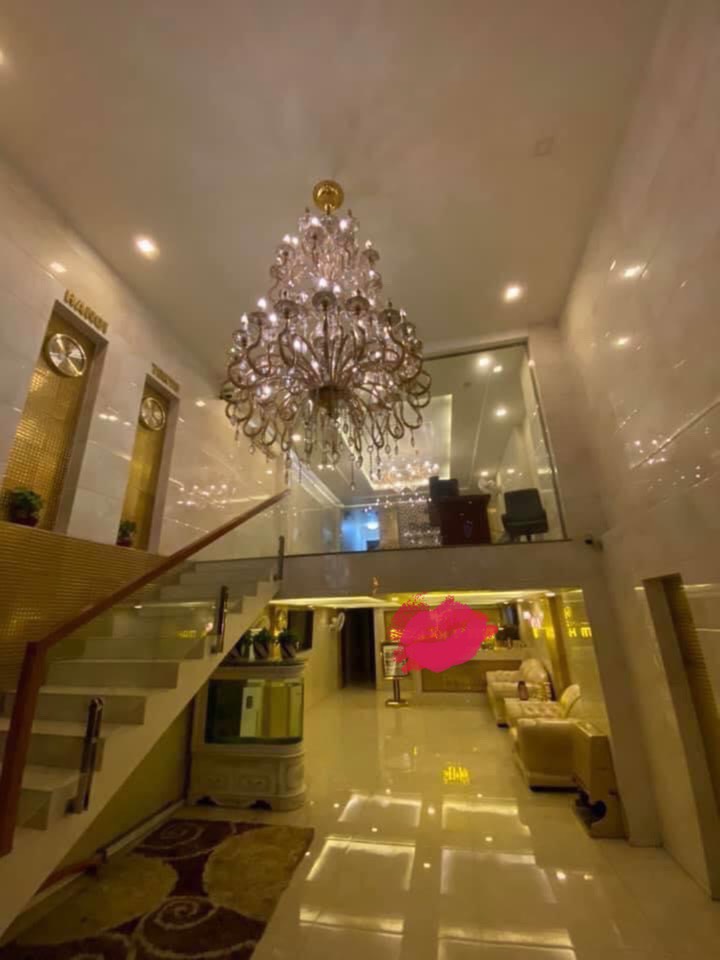 Bán khách sạn 3 sao, diện tích 98m2, xây 8 tầng, 1 tum phố Hoàng Thế Thiện, giá 15.5 tỷ