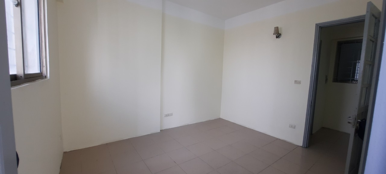 Bán GẤP chung cư A2 Đền Lừ, gần Hồ Đền Lừ, dt 50m2, 2 ngủ, 1,5 tỷ