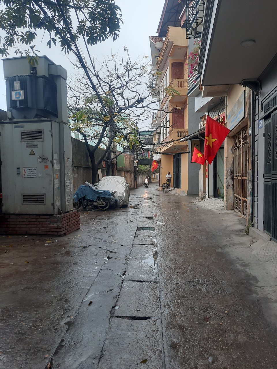 Bán mảnh đất mặt ngõ Hoàng Mai, gần Hồ Đền Lừ, 40m2, 10m ra ô tô, 3,35 tỷ