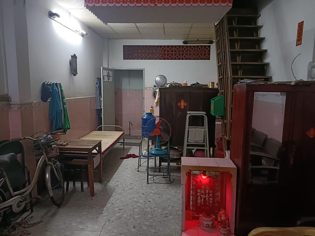 Nhà 3 tầng 40m2 xe hơi đậu cửa Đường Số 8 Kế Bên Tân Phú .