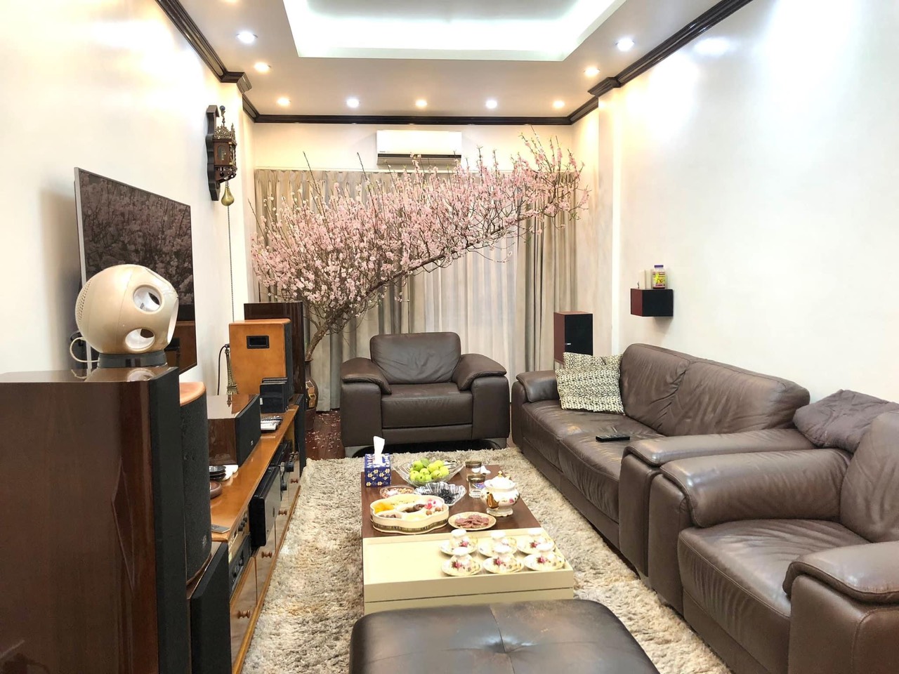 Cần bán nhà : Phố Đào Tấn, Ba Đình DT 40m2, 6Tầng , MT 3,4m , Giá 8 ,5 tỷ