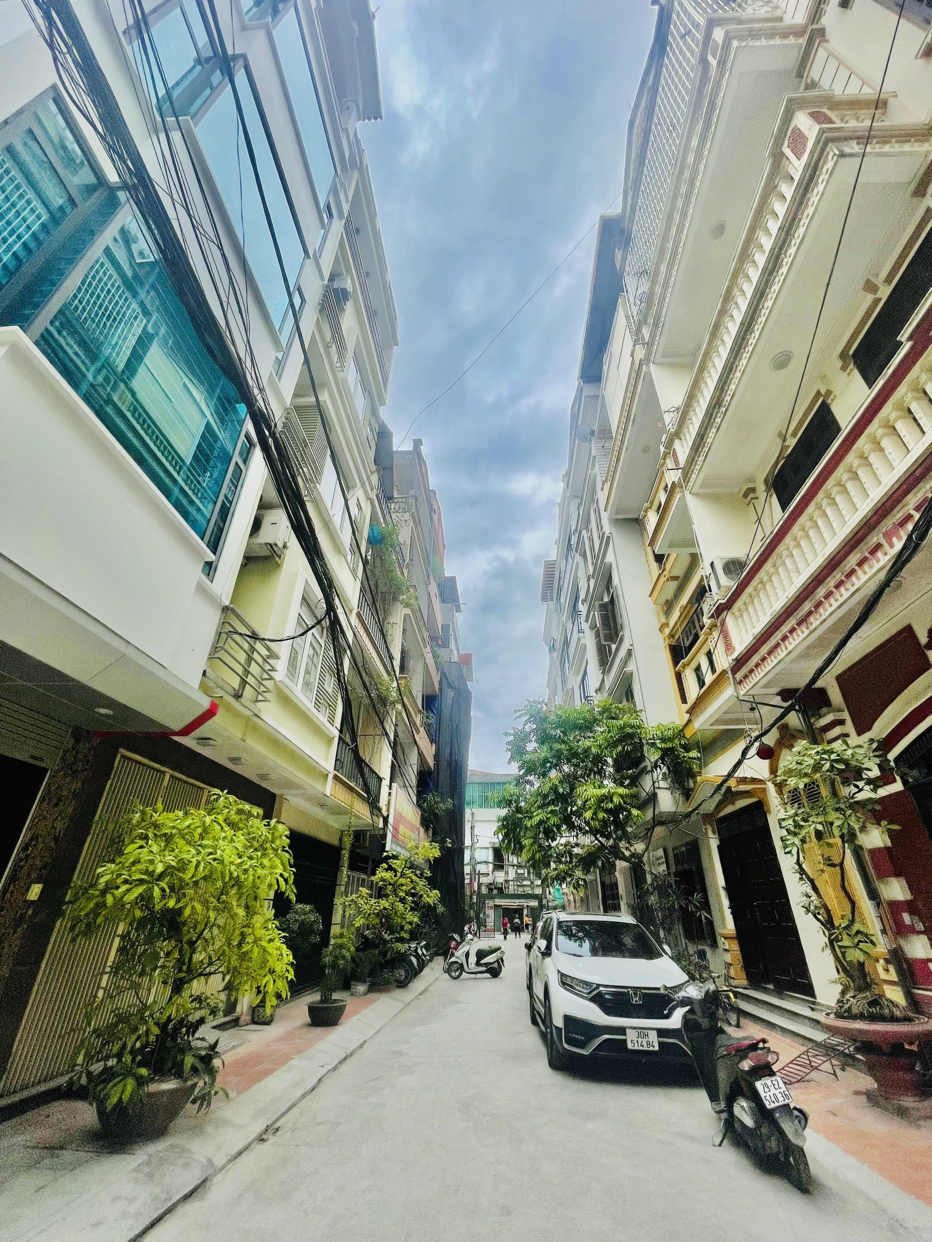 Quá Hiếm - Giá Rẻ Bất Ngờ ! Chính Chủ Bán Nhà Phố Tôn Đức Thắng: 55m2 - 5 Tầng - Mặt Tiền 7m - Ô Tô Tránh Kinh Doanh Đỉnh.