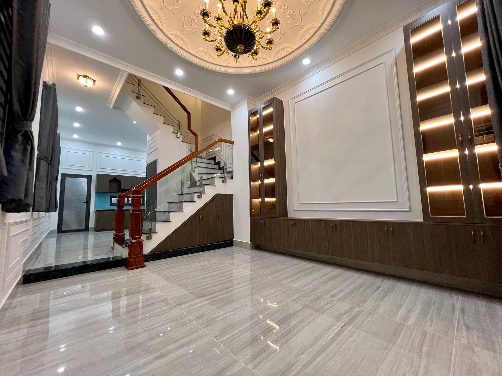 ĐỊNH CƯ MỸ - BÁN Phan Đăng Lưu, 5x19 hẻm xe hơi 7 chỗ 4 lầu hơn 9 tỷ