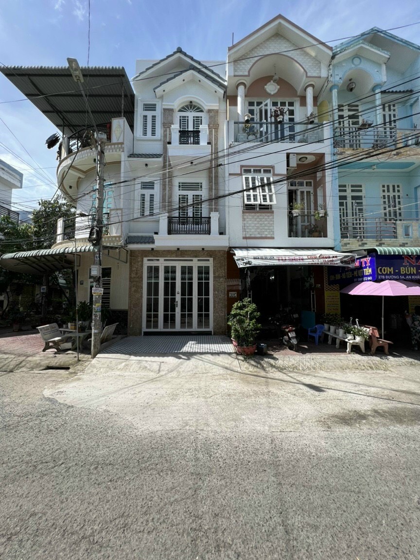 Bán nhà 2 lầu mặt tiền đường 5A KDC Thới Nhựt . Gần chợ An Khánh . Giá rẽ