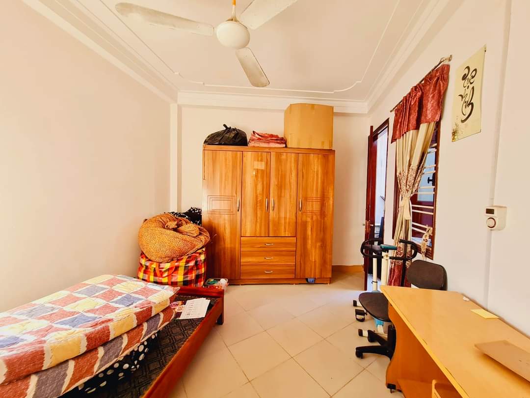 Bán Gấp nhà ngõ 92 Mai Động, 32m2 4 tầng, cách 20m ra ô tô tránh, 3 ngủ, giá 2,98 tỷ