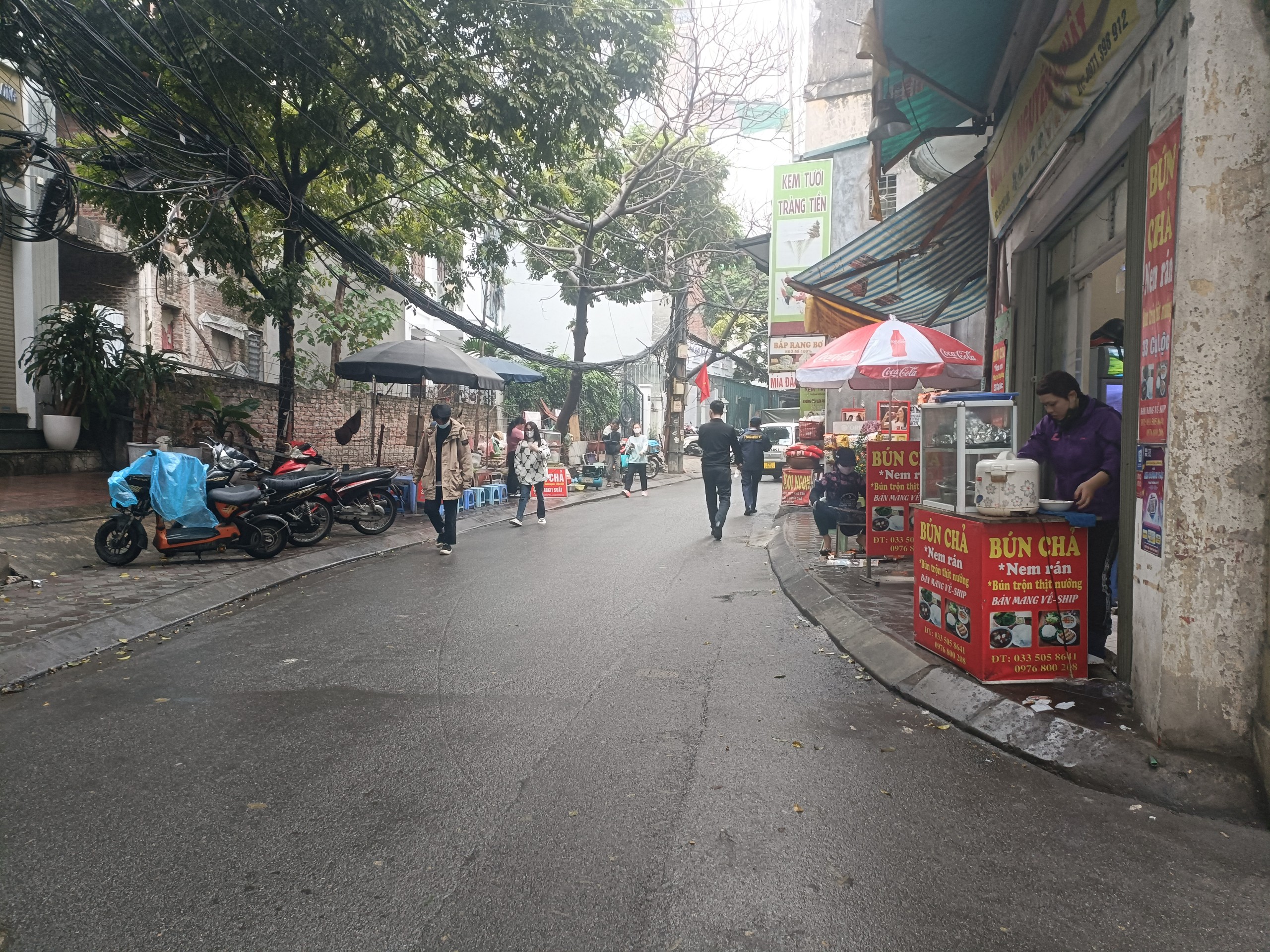 BÁN NHÀ MẶT TIỀN KINH DOANH CỰ LỘC THANH XUÂN KHU VƯC ĐÔNG NGƯƠI QUA LẠI BUÔN BÁN TẤP NẬP.