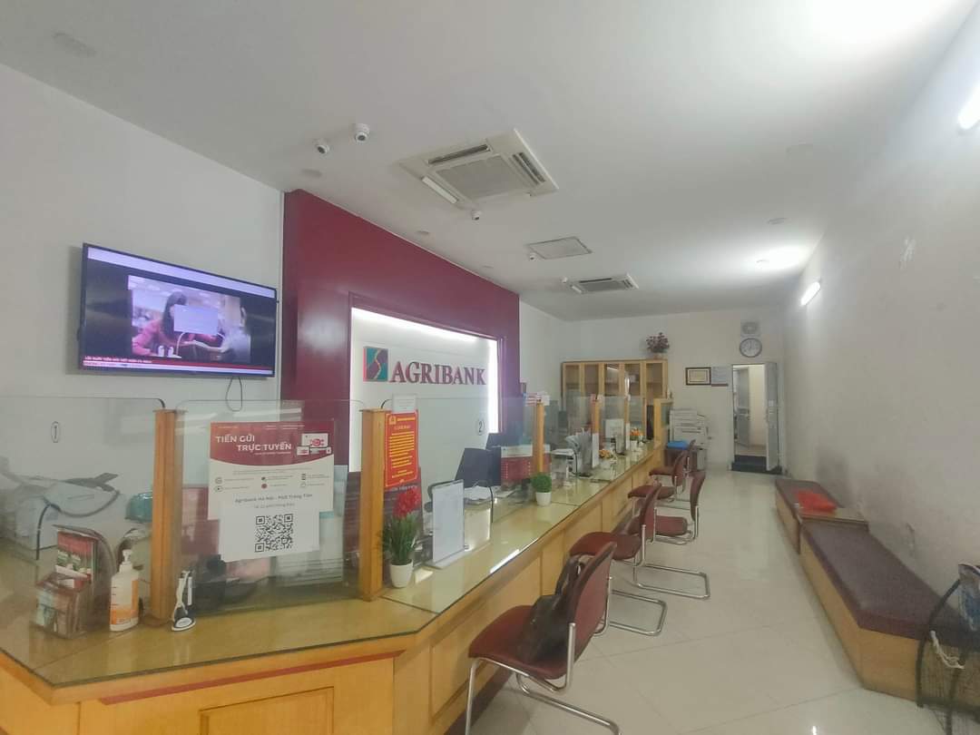 bán toà văn phòng kinh doanh 92m x 7 tầng, hiện đang cho ngân hàng thuê