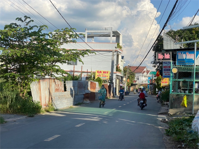 bán lô đất siêu đẹp hai mặt tiền trước sau đường 5m thông ra chợ kp4