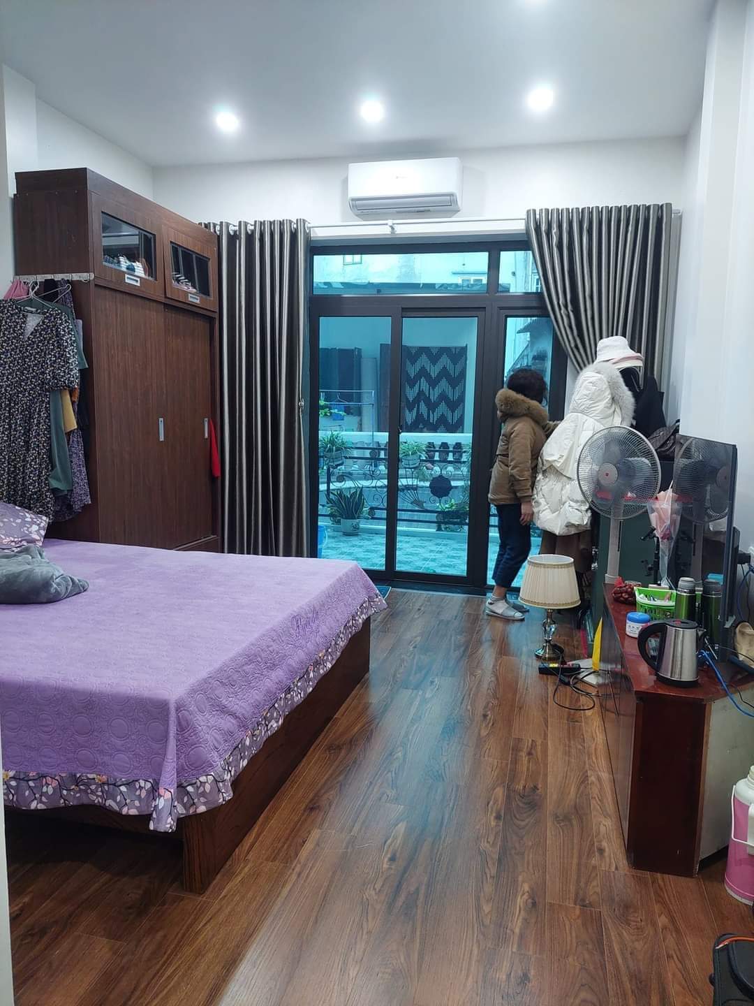 Cần bán nhà riêng ngõ 44 Trần Thái Tông 2 thoáng oto đỗ cửa 30m