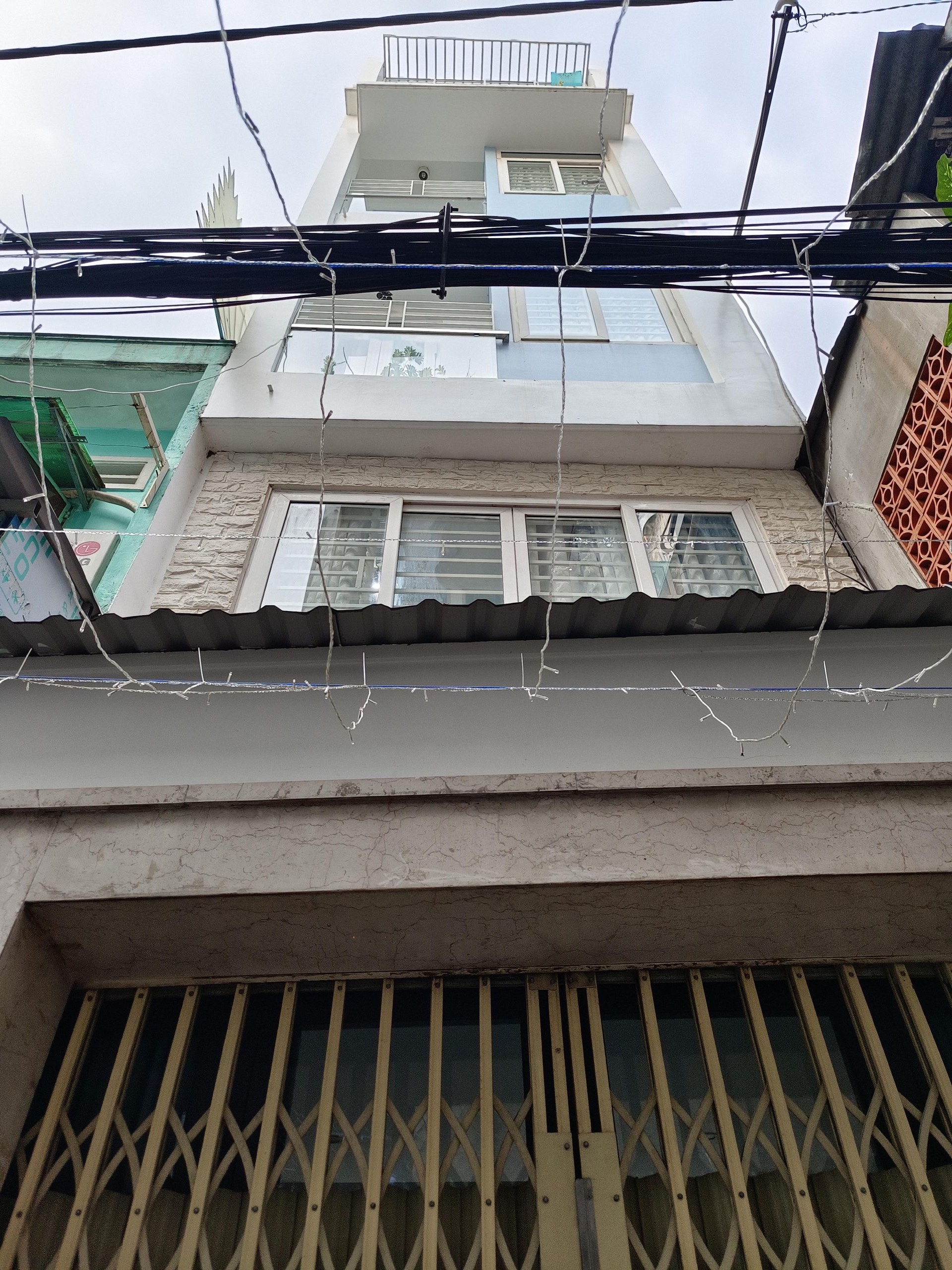 Bán nhà Tô Hiến Thành, p15, Quận 10, 5 tầng, 30m2, giá 5.2 tỷ