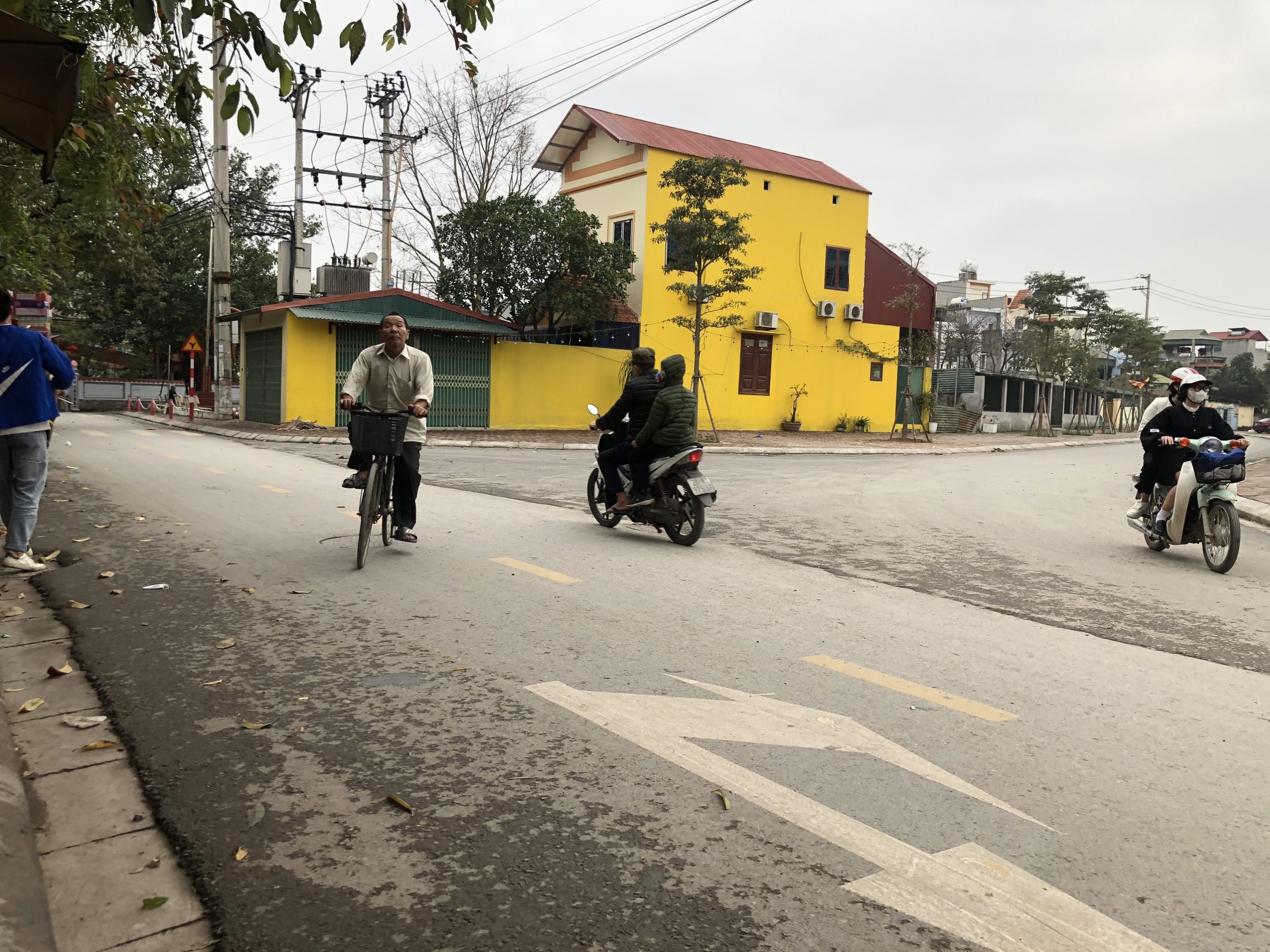 Nhỉnh 1 tỷ, Bán Mảnh Đất 31M Vĩnh Quỳnh Phân Lô Ôtô Tránh, Lô Góc!