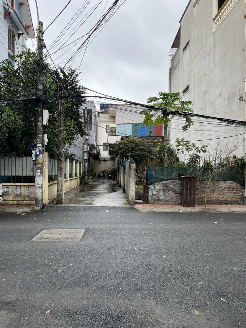 Bán lô đất 65.8 m2, lô góc mặt đường Nguyễn Khoa Dục, Cát Bi, giá 5.26 tỷ