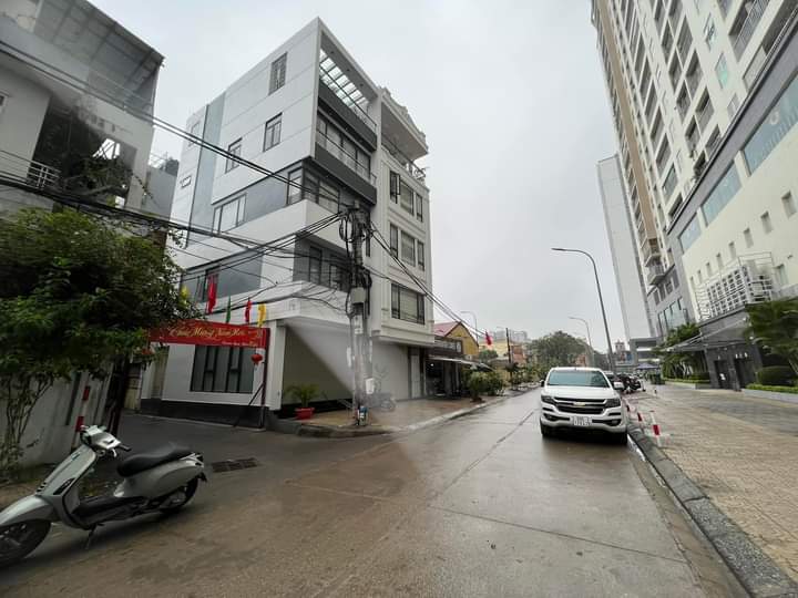 BÁN NHÀ NGUYỄN VĂN CỪ -KINH DOANH MẶT TIỀN 7M -Ô TÔ VÀO NHÀ 50M2* GIÁ CHÀO 7 Tỷ.