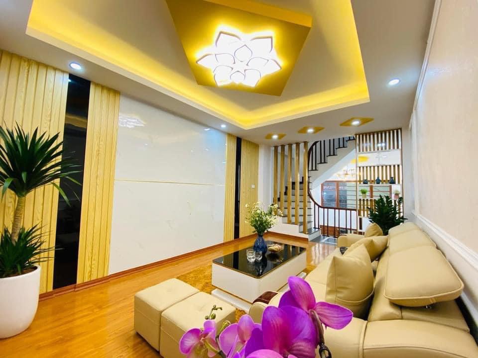 Bán nhà Phạm Văn Đồng Cầu Giấy 38m x 5 tầng HIỆN ĐẠI AN SINH ĐỈNH_ tặng nội thất, Chỉ 5,2 tỷ. 0965283789