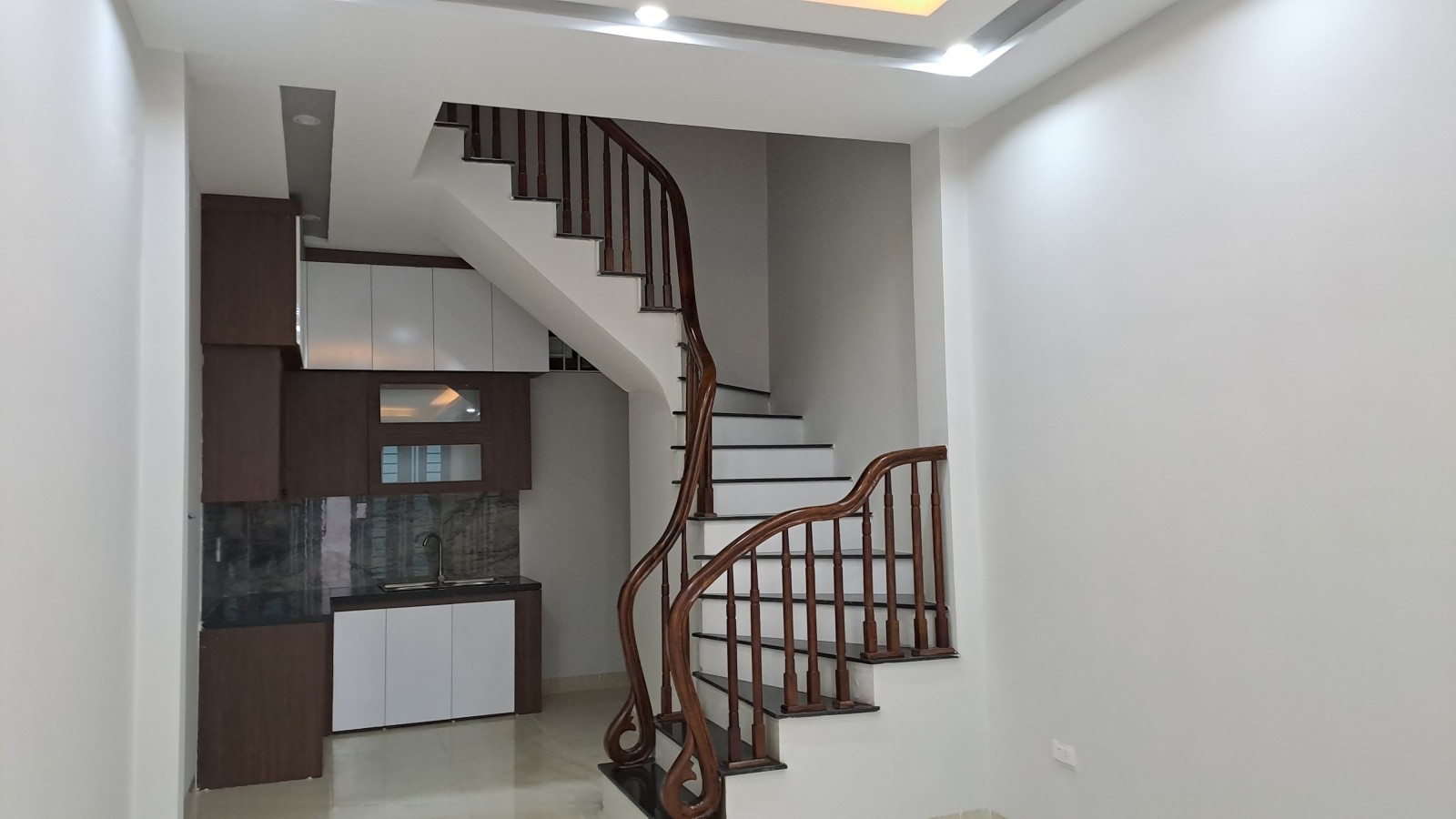 GIẢM THÊM 200TR CẦN BÁN CĂN NHÀ 4 TẦNG YÊN LỘ HÀ ĐÔNG THÀNH PHỐ HÀ NỘI DT 38M: DTSD = 152M GIÁ BÁN 3TY 200TR CÒN