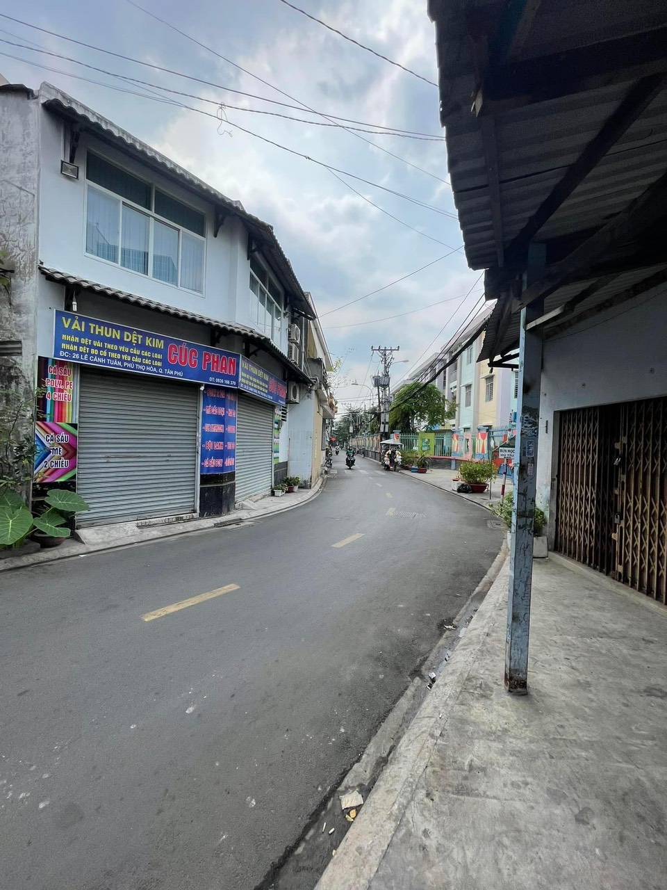 Bán nhà mặt tiền đường lê cảnh tuân, 3 tầng đường nhựa 10m, 21m2 chỉ 3.5 tỷ