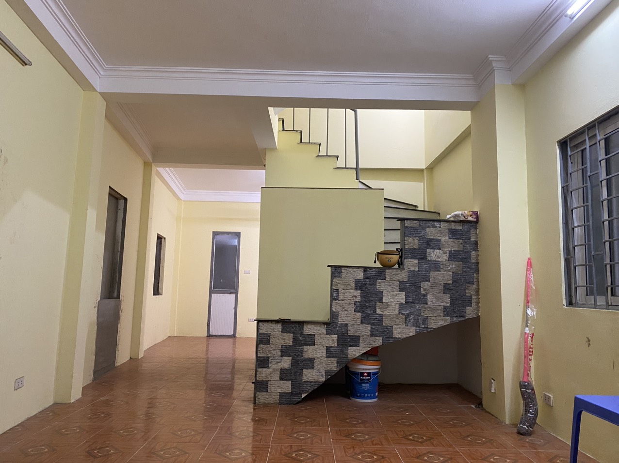 Chính chủ bán gấp-Nhà ngõ 209 An Dương Vương-Dt 46m2-Ô tô đỗ cổng-3,5 tỷ.