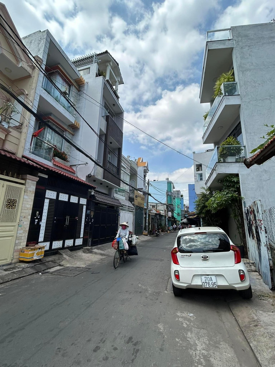 Bán nhà C4 đường sơn kỳ, hẻm xe hơi, 195m2 giá 16.3 tỷ