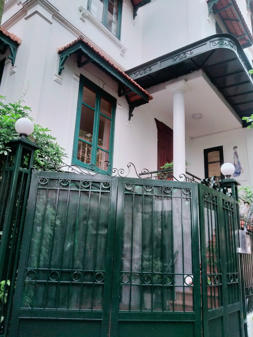 BÁN BIỆT THỰ PHỐ NGUYỄN SƠN 160M2*MẶT TIỀN 8.4M *GIÁ 25 TỶ