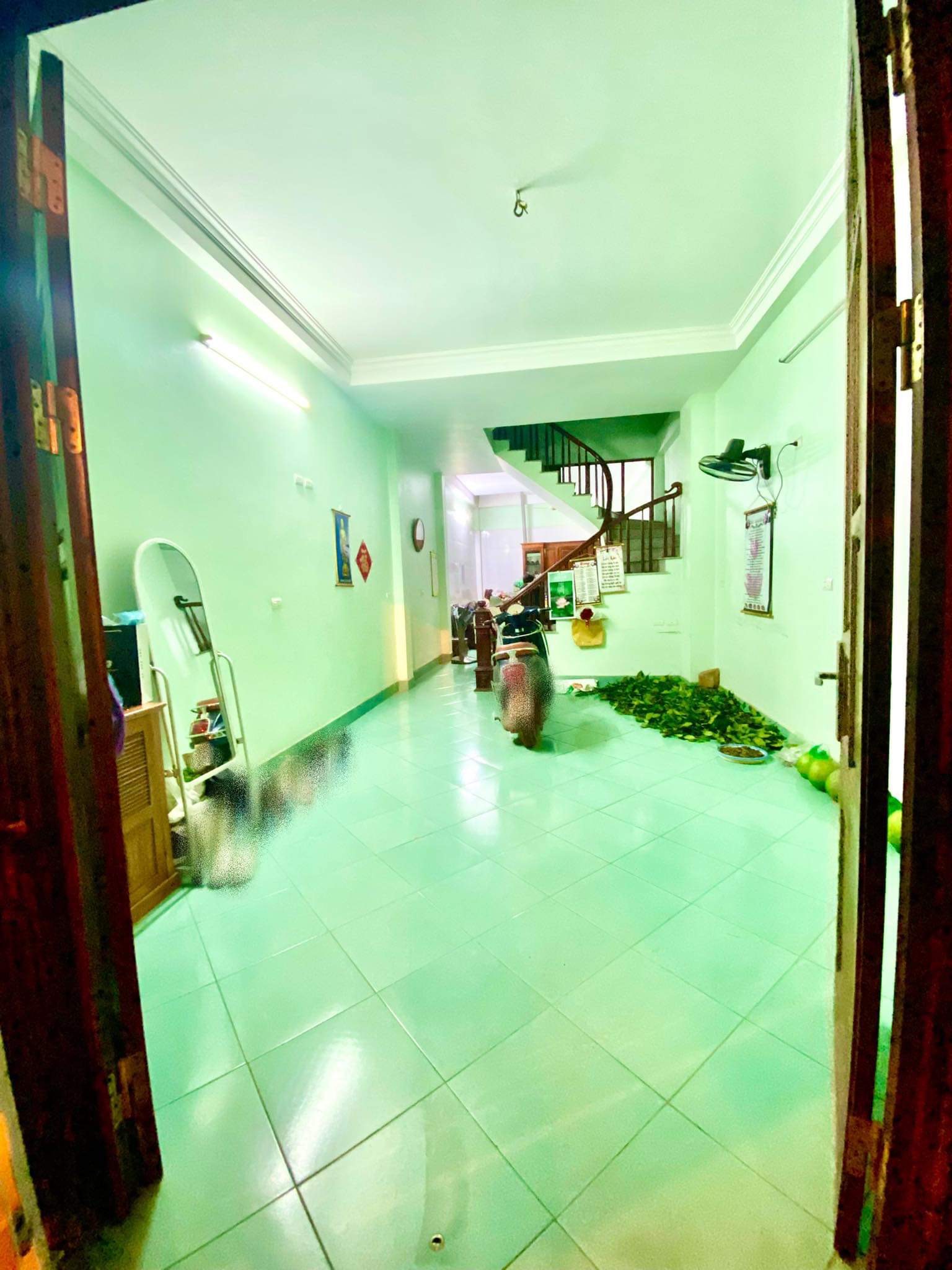 Cho thuê nhà LK Mậu Lương 50m2 x 3 tầng, 3 ngủ, đồ cơ bản, đường Ô tô tránh, 10 triệu/tháng