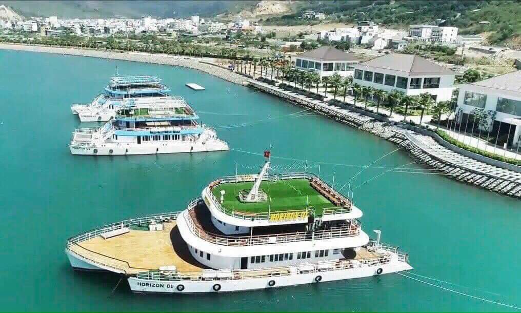 Bán lô đất 3 mặt tiền 1410m2 đường Phạm Văn Đồng Nha Trang