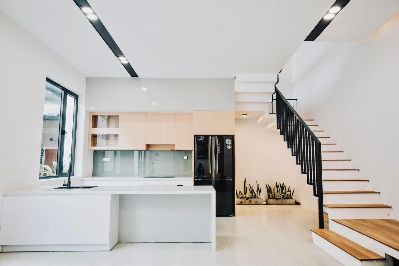 BÁN SIÊU PHẨM 4 TẦNG 4 MÊ NGANG RỘNG 9M SÁT ĐƯỜNG LÊ THANH NGHỊ