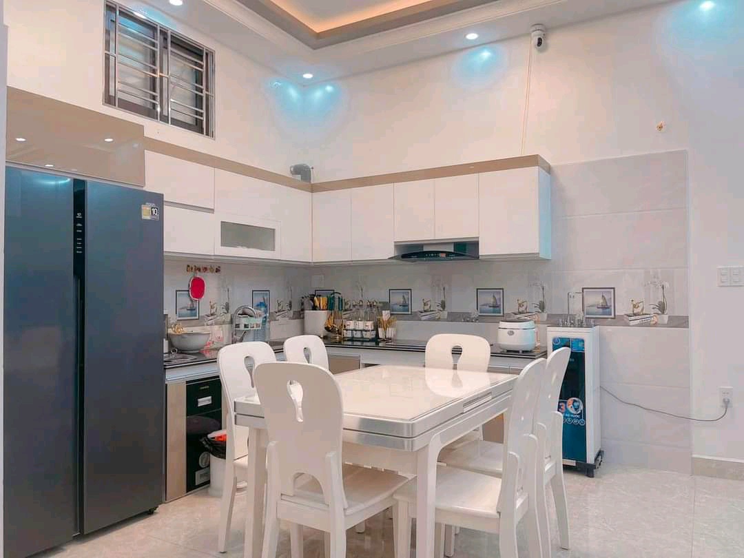 Bán nhà đẹp ngay đường Lê Hồng Phong 45m x 4 tầng GIÁ 4.4 tỉ ô.tô đỗ cửa cả ngày