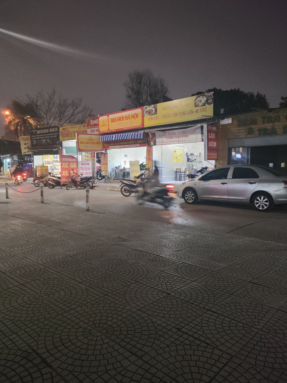 Chính chủ cần nhượng lại quán ăn tại Chung Cư Viện Quân Y 103 Hà Đông.