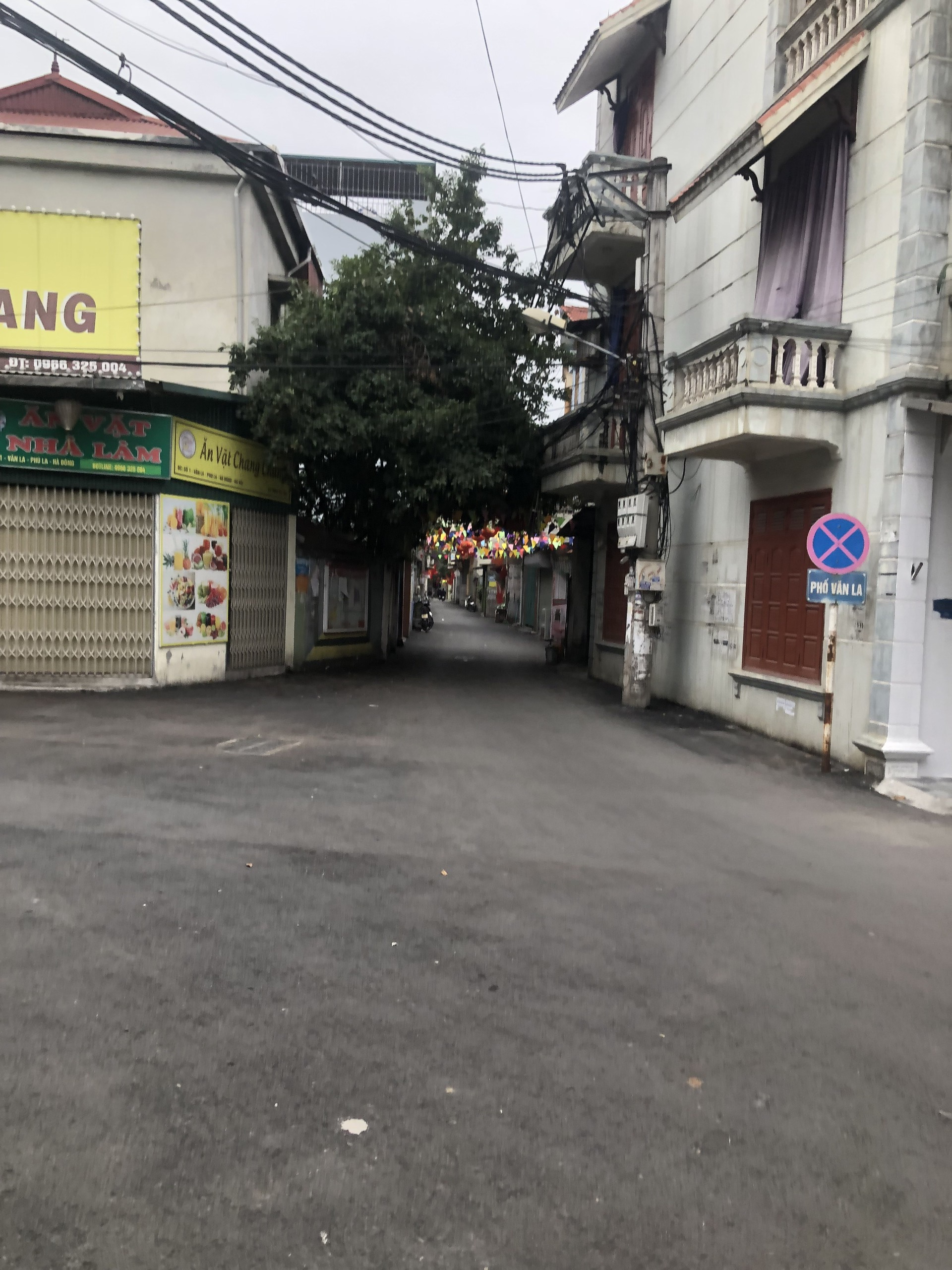 BÁN NHÀ LÔ GÓC VĂN LA HÀ ĐÔNG 45M 4 TẦNG MẶT TIỀN 4,5M 5,1 TỶ Ô TÔ TRÁNH