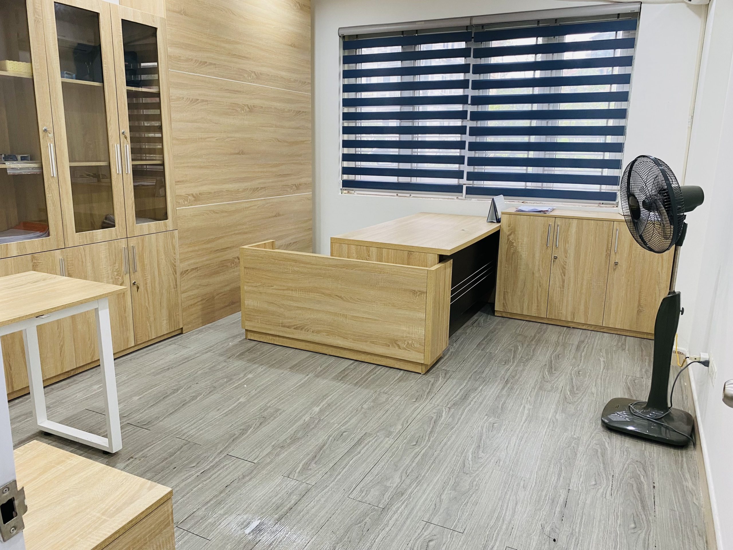 Chính chủ cho thuê mặt bằng văn phòng tầng 2 tại số 10 Mạc Thái Tổ, Yên Hòa, Cầu Giấy.