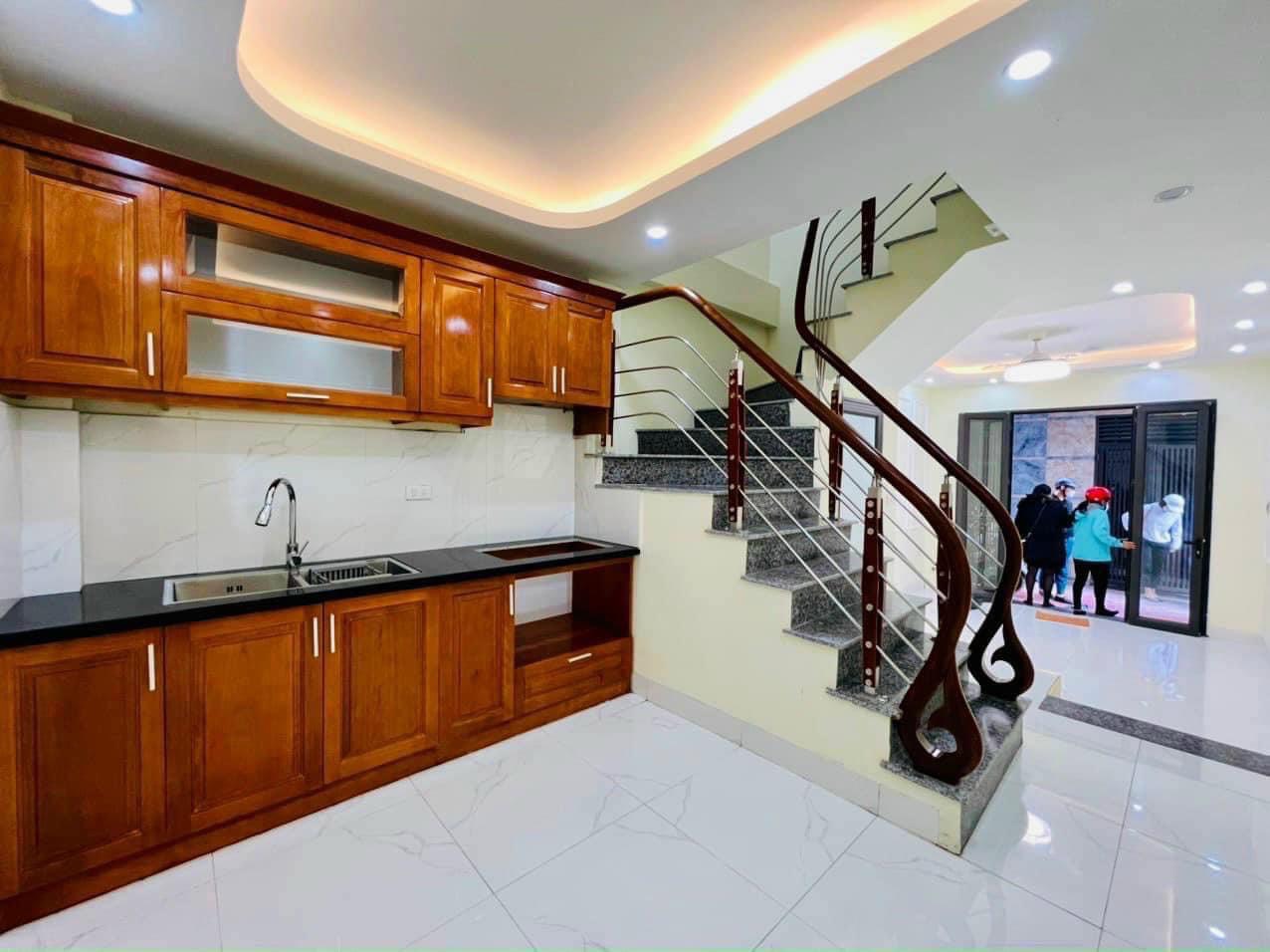 BÁN NHÀ Ô TÔ 7 CHỖ ĐỖ CỬA - CÁCH 15M Ô TÔ TRÁNH NHÀ Ở TRẠM BƠM YÊN NGHĨA HÀ ĐÔNG - Giá chỉ 2tỷ020tr