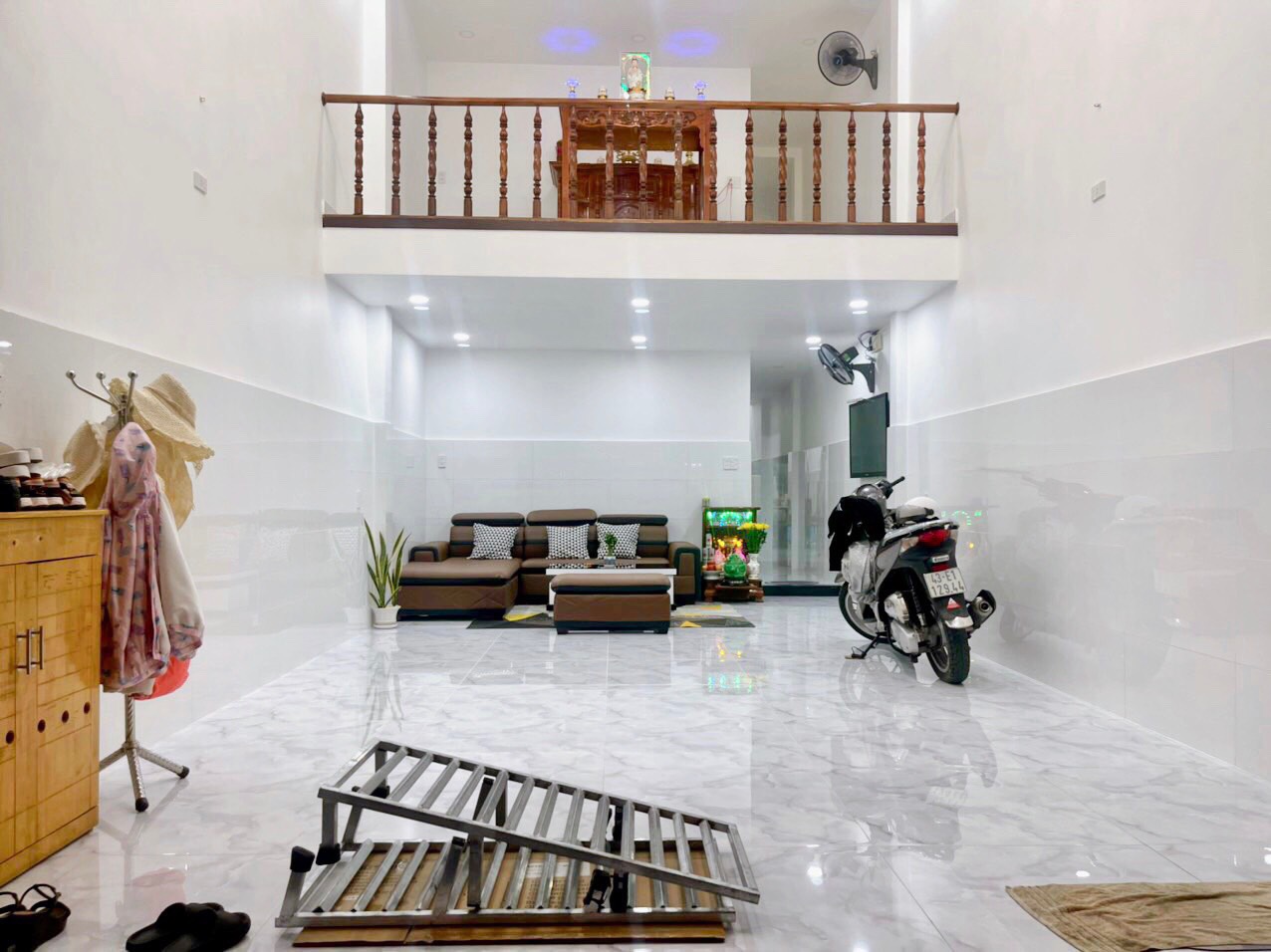 VH10 BÁN NHÀ CẤP 4 CÓ LỬNG MẶT TIỀN 23/10 - VĨNH HIỆP