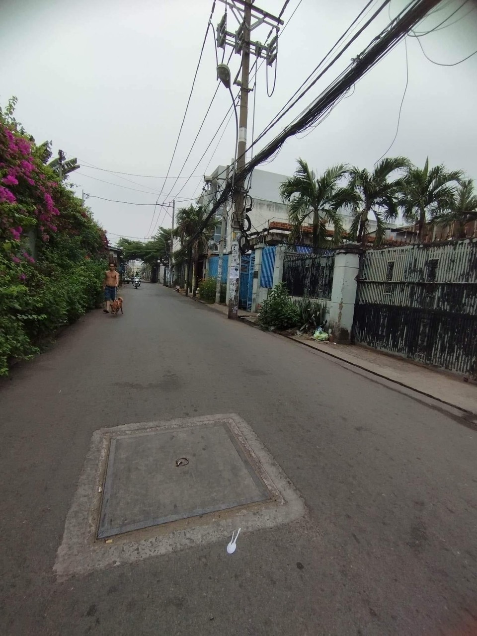 Bán nhà mới 3 tầng đường hương lộ 2, hẻm xe tải tránh, 64m2 chỉ 5.5 tỷ