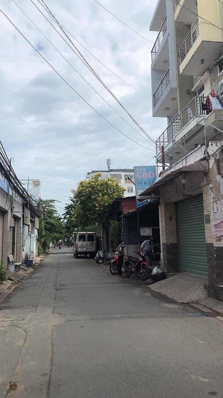 Bán nhà 2 tầng đường hương lộ 2, hẻm xe tải, 52m2 chỉ 3.95 tỷ, sát mặt tiền