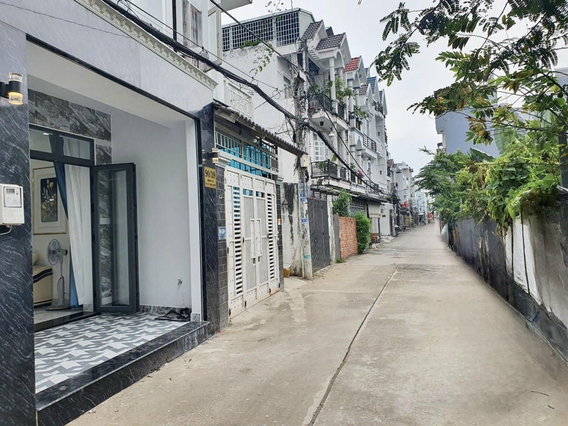 NHÀ MẶT TIỀN HẺM KHO A ĐƯỜNG DƯƠNG CÁT LỢI THỊ TRẤN NHÀ BÈ - CHỈ CÁCH QUẬN 7 1 CÂY CẦU PHÚ XUÂN - TIỆN KINH DOANH MUA