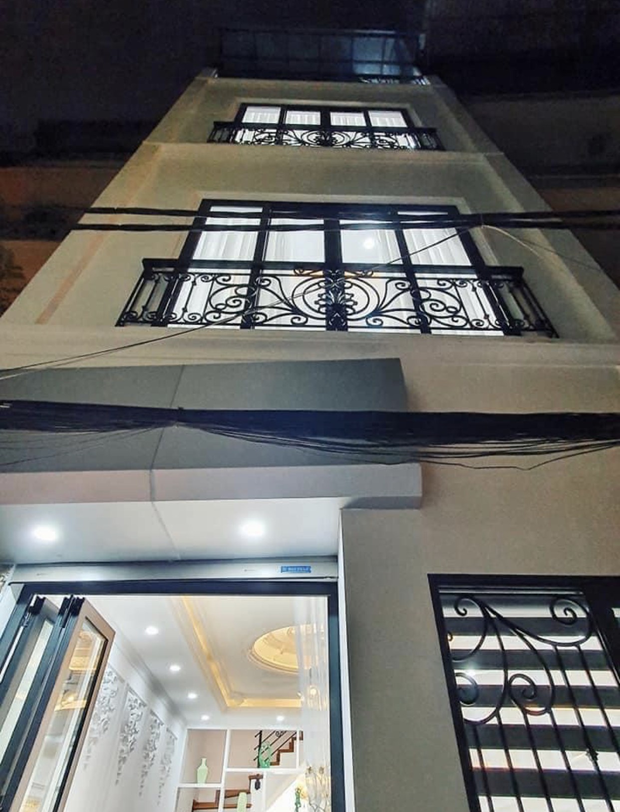 Chủ cần bán gấp! Nhà ở Chính Kinh 50m2 - 3 tầng - 4 Tỷ