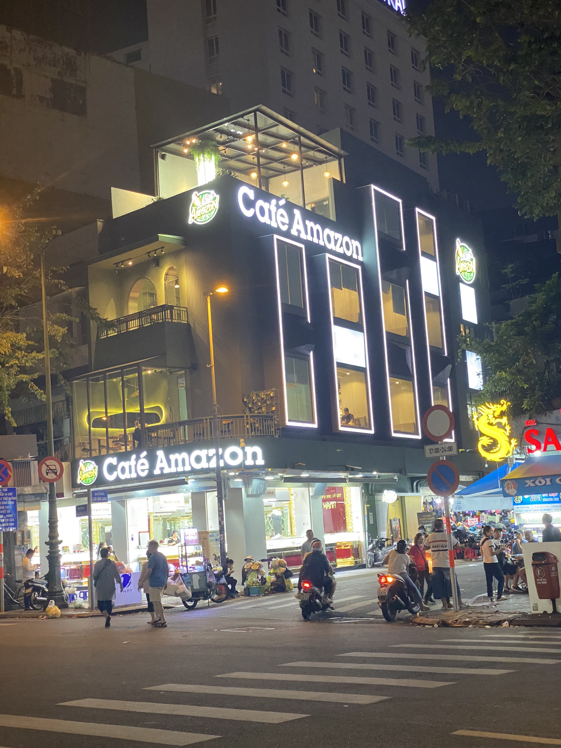 Hạ giá bán gấp mặt tiền ngay Phan Bội Châu đối diện cửa Đông chợ Bến Thành 4,2x21 , Trệt 4 lầu - 63 tỷ chỉ 55 tỷ