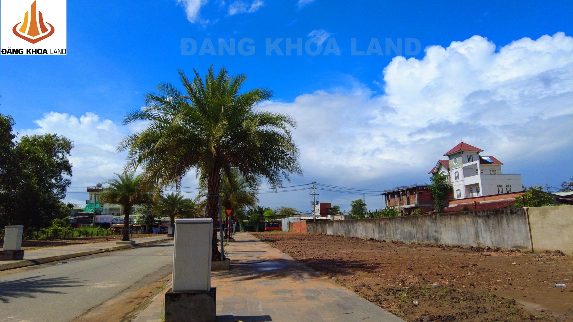 Đất đường Nguyễn Xiển, nằm gần sông đường rộng rãi giá hấp dẫn.