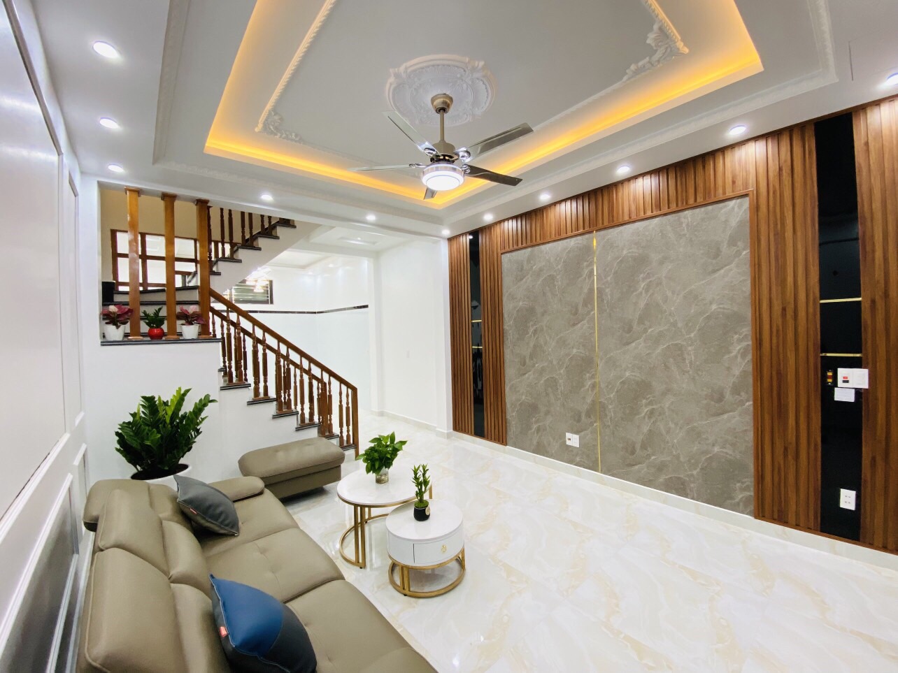 Nhà xây mới 4 tẫng 45m2 siêu đẹp ngõ Ngô Gia Tự giá 3.33 tỷ