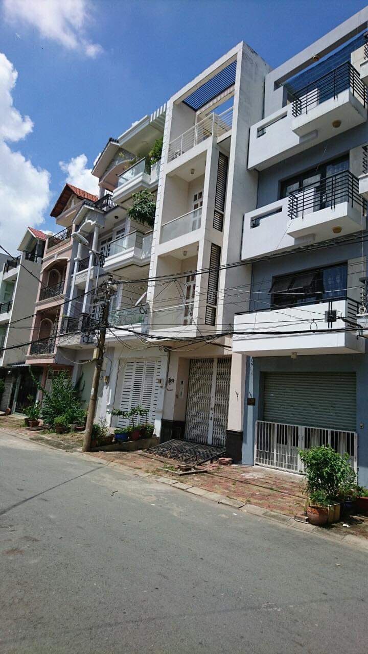 Cho thuê nhà NC KDC Nam Long p Phú Thuận Q7.DT:4x22,trệt 3 lầu có Gara Oto,5pn 5wc.Hướng Đông .Giá:18tr/th.