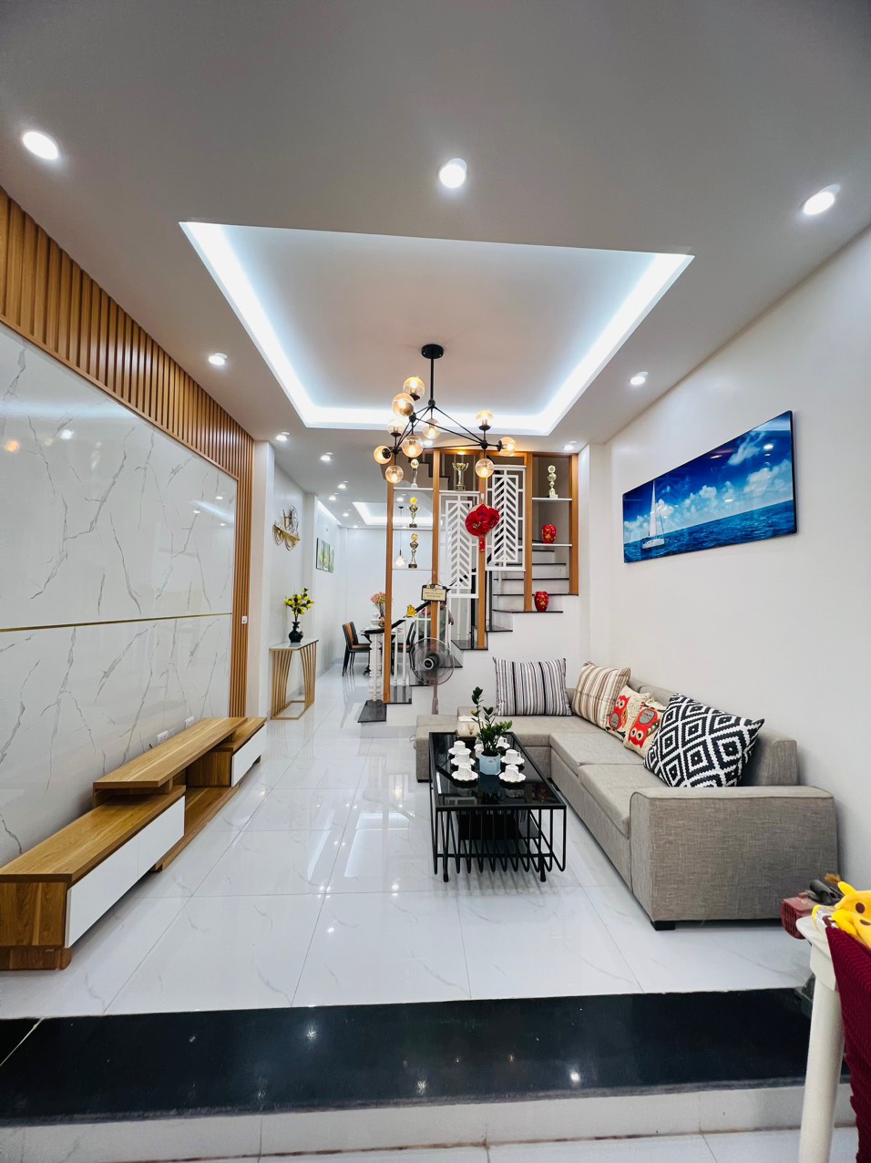 CHÍNH CHỦ CẦN BÁN NHÀ ĐẸP 4 TẦNG PHUN NỘI THẤT TẠI HOÀNG MAI HÀ NỘI