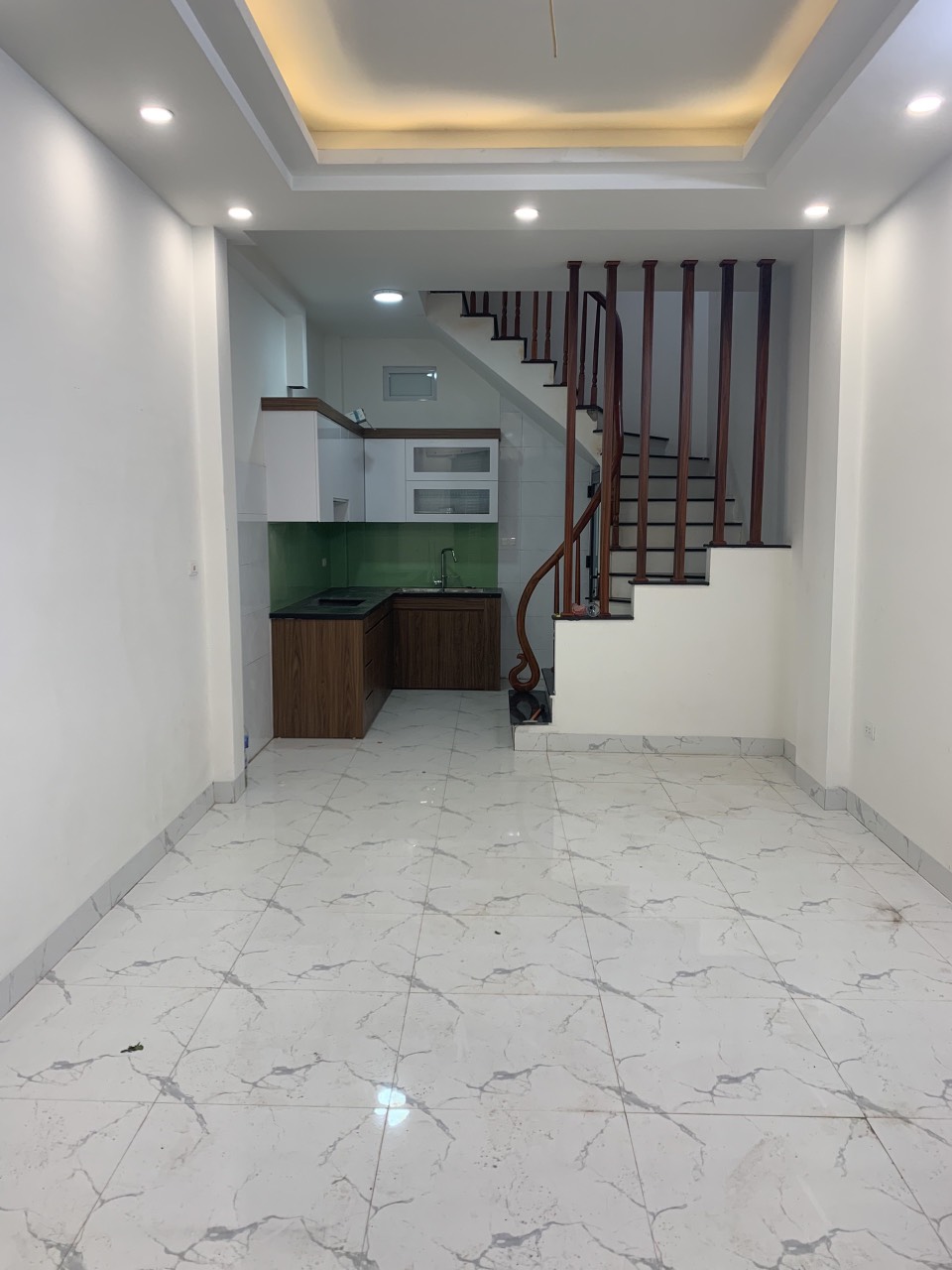 BÁN NHÀ HOÀNG MAI NHÀ MỚI ĐẸP Ở LUÔN - GẦN TRƯỜNG, GẦN CHỢ - Ô TÔ GẦN.