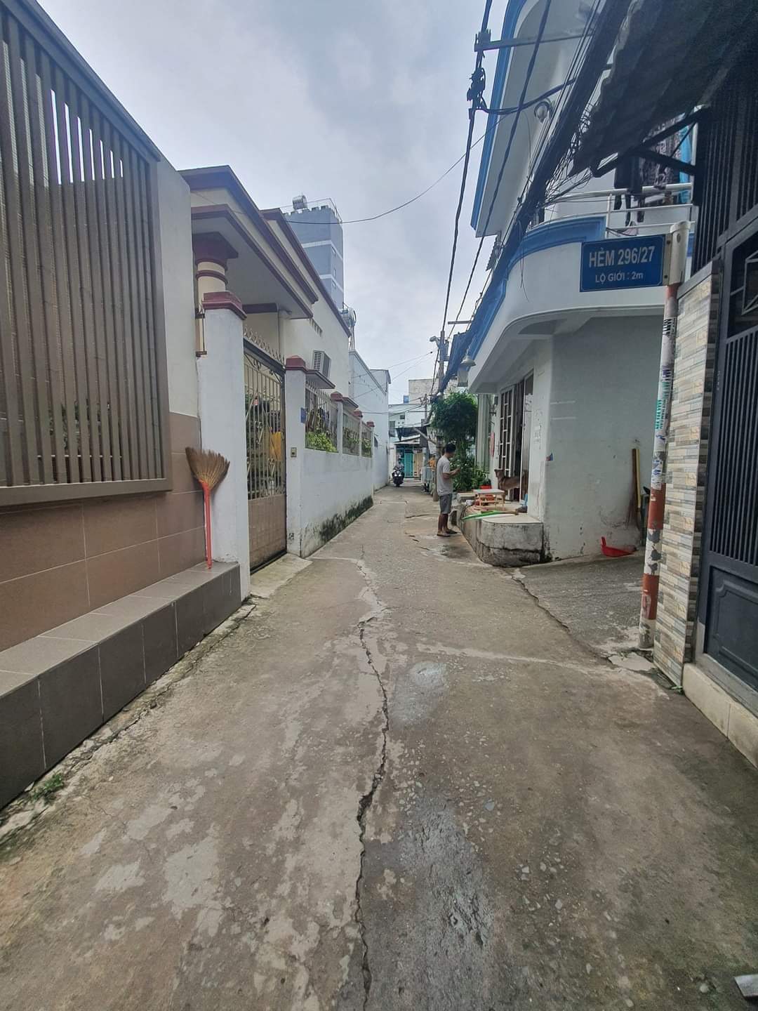 NHÀ ĐẸP- 2 MẶT TIỀN THOÁNG MÁT- NGAY KHU CHẾ XUẤT TÂN THUẬN- GIÁP QUẬN 4 - GIÁ CHỈ 5,5 TỶ